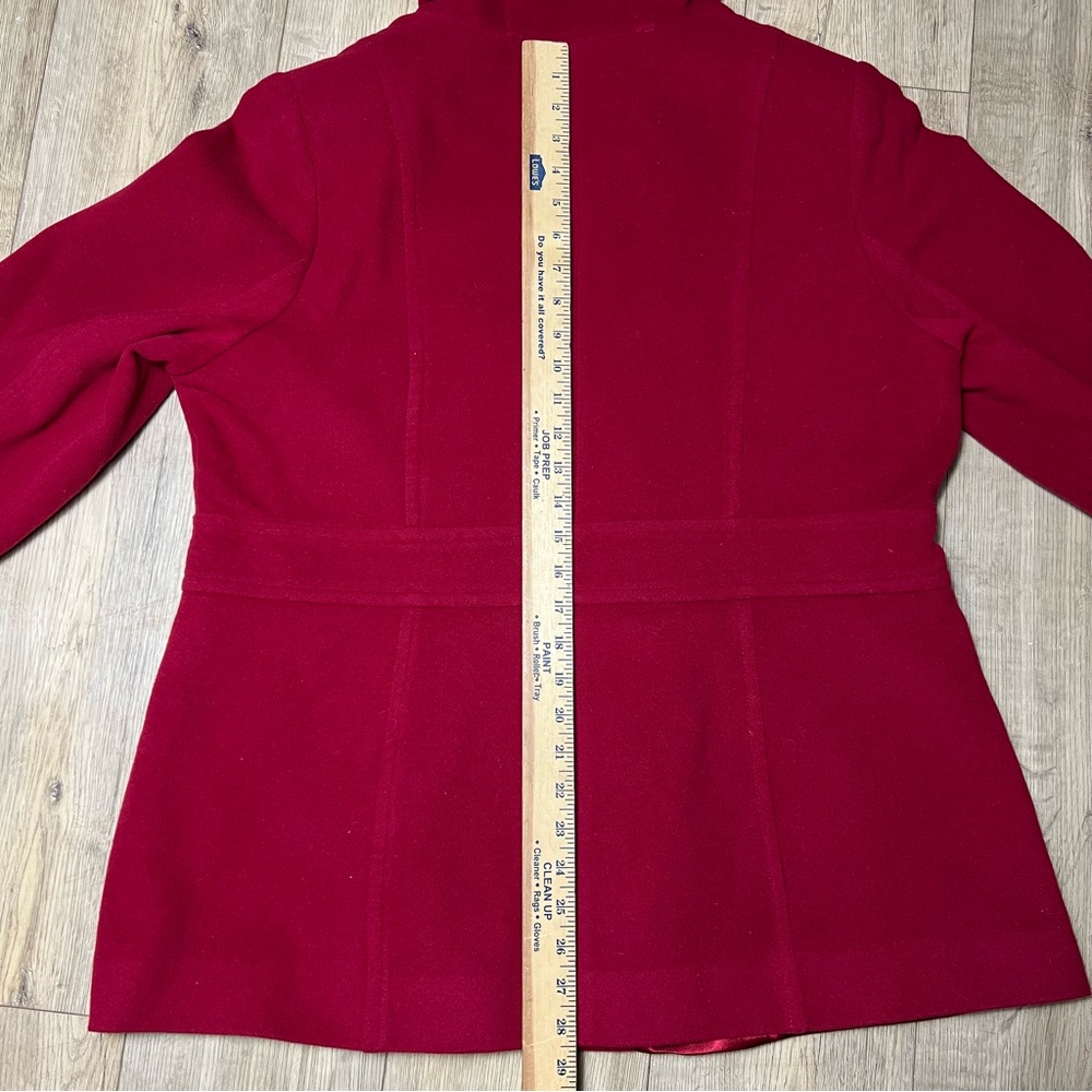 Pendleton Red Pea Coat with Hood and Double-Breasted Design - Picture 11 of 15